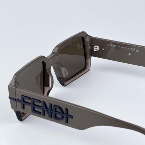 Fendi FENDIGRAPHY FE40073U 50E  Women NEW AUTHENTIC Sunglasses Rectangle Brown - Picture 7 of 10